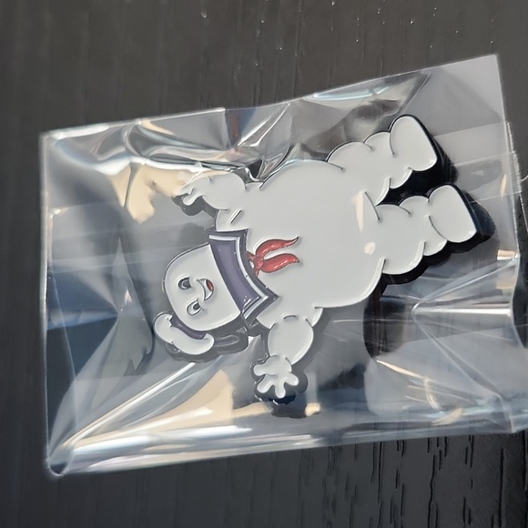 Ghostbusters Stay Puff Marshmallow Man Inspired Enamel Pin - Picture 3 of 3